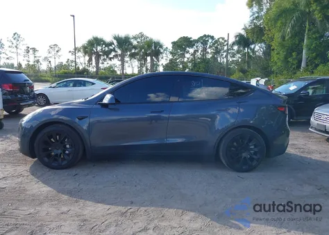 2020 Tesla Model Y Long Range Dual Motor All-Wheel Drive z USA, uszkodzony, nr VIN 5YJYGDEE8LF045784